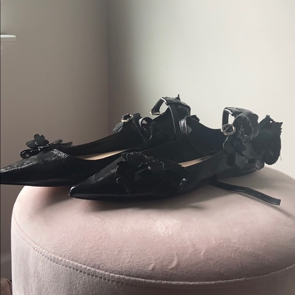 Shoes - Picture 1 of 5